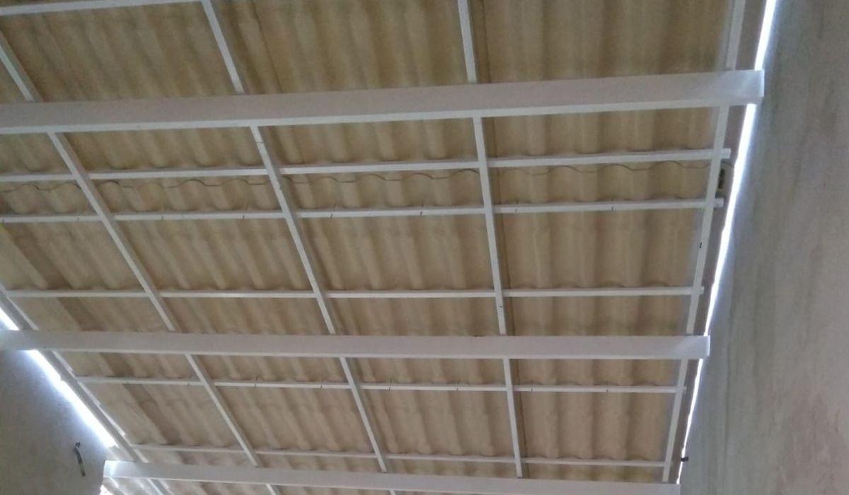 Qual a melhor telha para isolamento térmico: guia completo para sua obra 2 Telha PVC para isolamento térmico