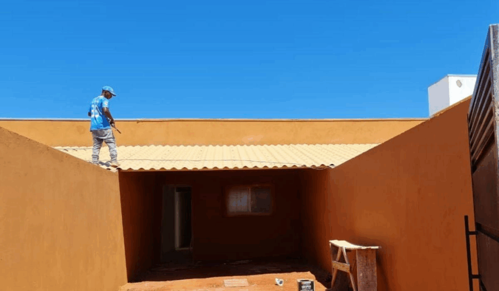 Manutenção de telhas de PVC: dicas para aumentar a vida útil do seu telhado 2 Cuidados e manutenção de telhas de PVC